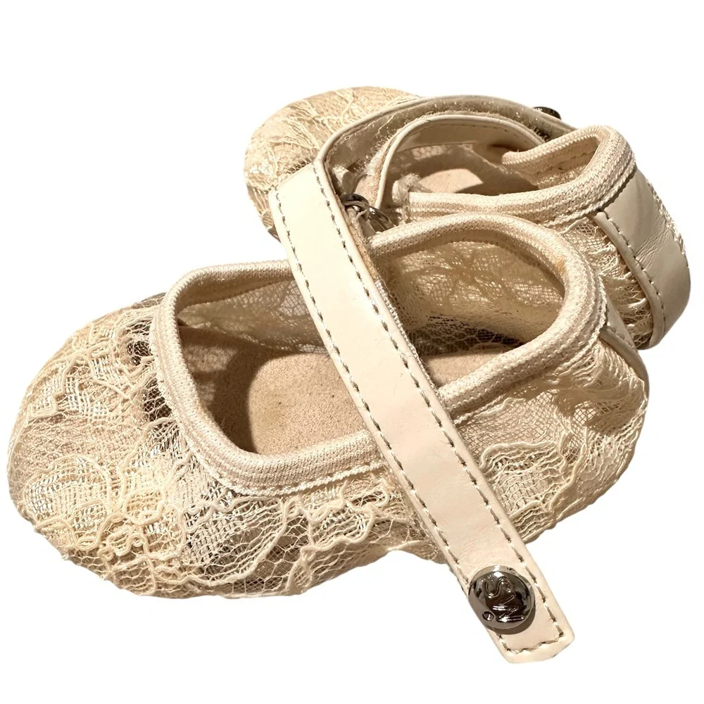 Stuart Weitzman 